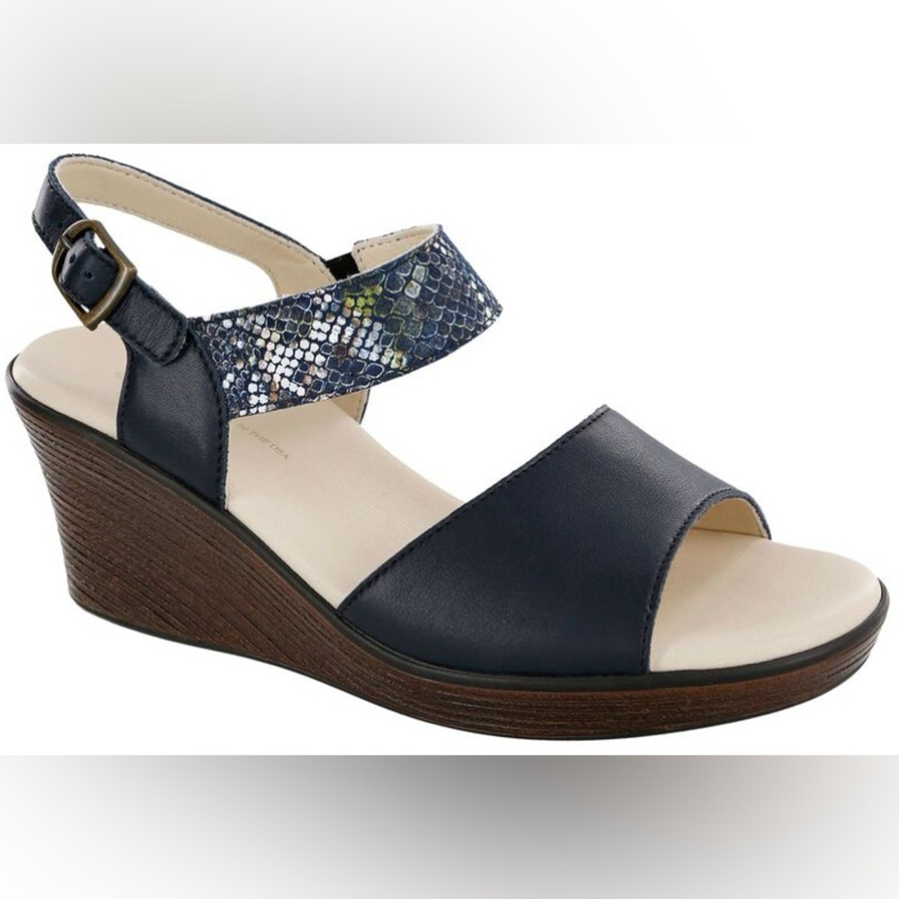 SAS Heather Quarter Strap Wedge Sandal Navy‎ / Multisnake worn once. See 9 W